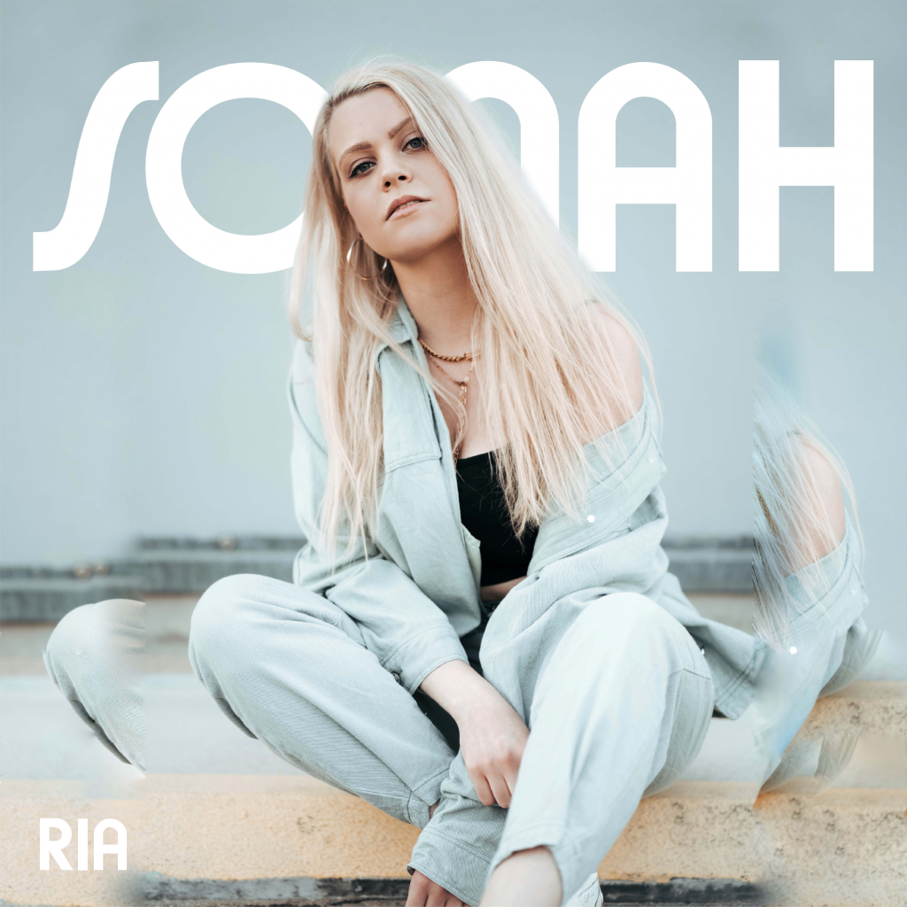 Das offizielle Cover der Single So Nah von der deutschen Singer-Songwriterin RIA aus Leipzig